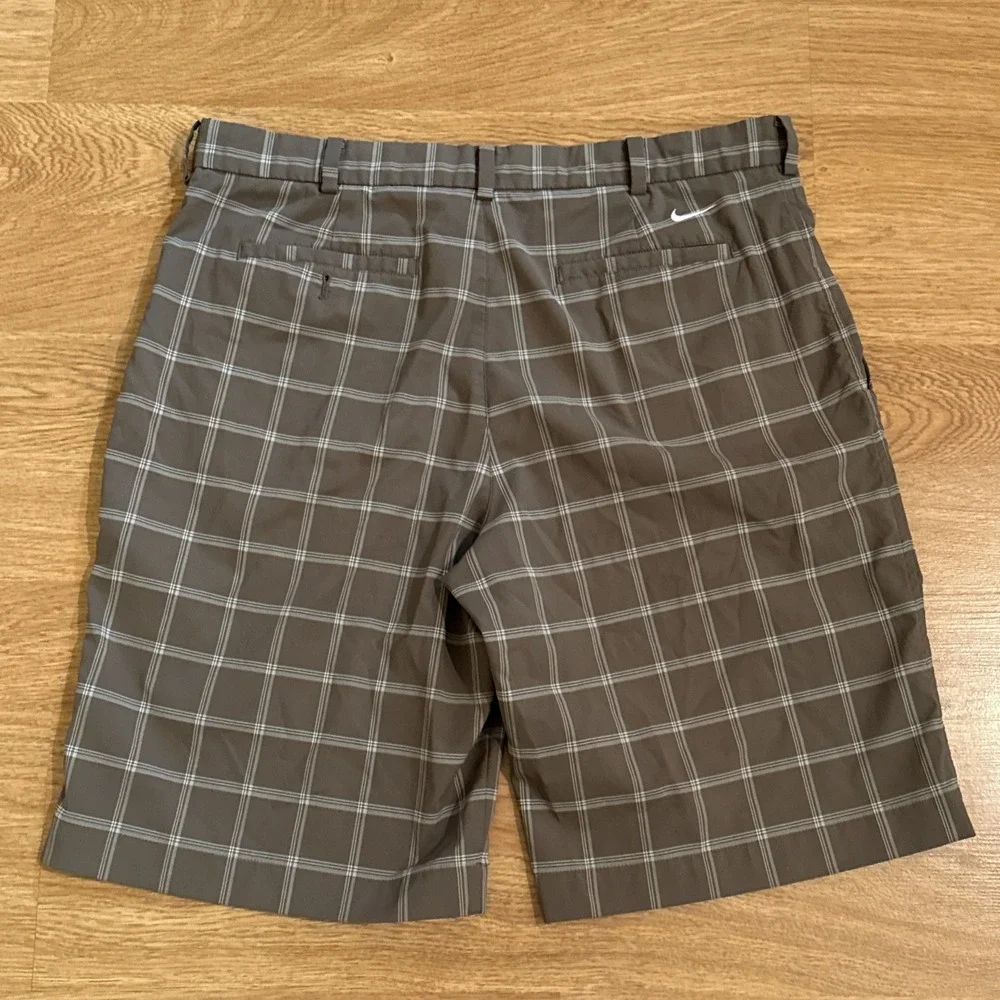 Nike Golf Shorts Men's Size 36 (Act 37) Brown Plaid Polyester /Spandex Stretch‎